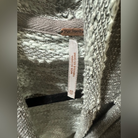 Cozy Free People Gray Asymmetrical Cardigan Sweater XS - Picture 4 of 5